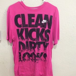 Nike tee